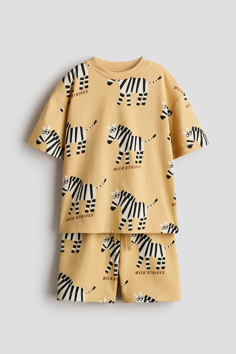 H&M 2-piece T-shirt and sweatshorts set