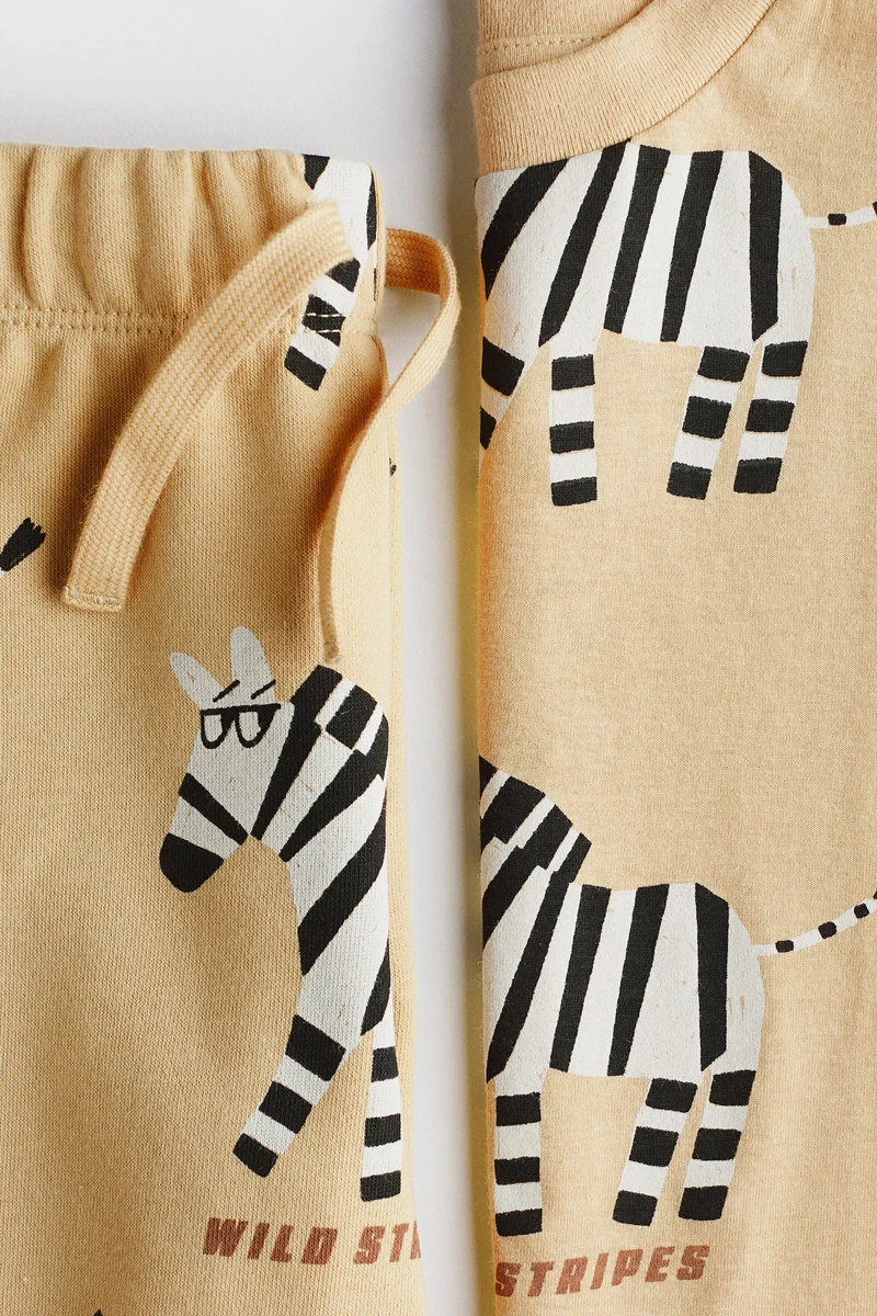 H&M 2-piece T-shirt and sweatshorts set