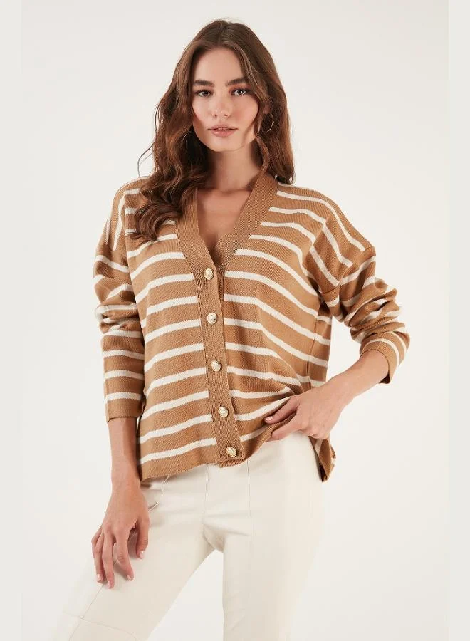 ليلا كارديجان ليلا محبوك بأزرار وياقة على شكل حرف  مخطط للنساء