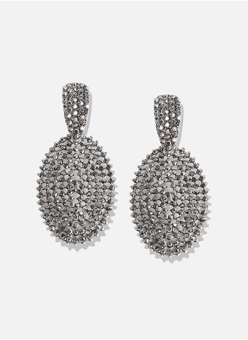 SOHI Intricate Oval Drop Earrings - Silver