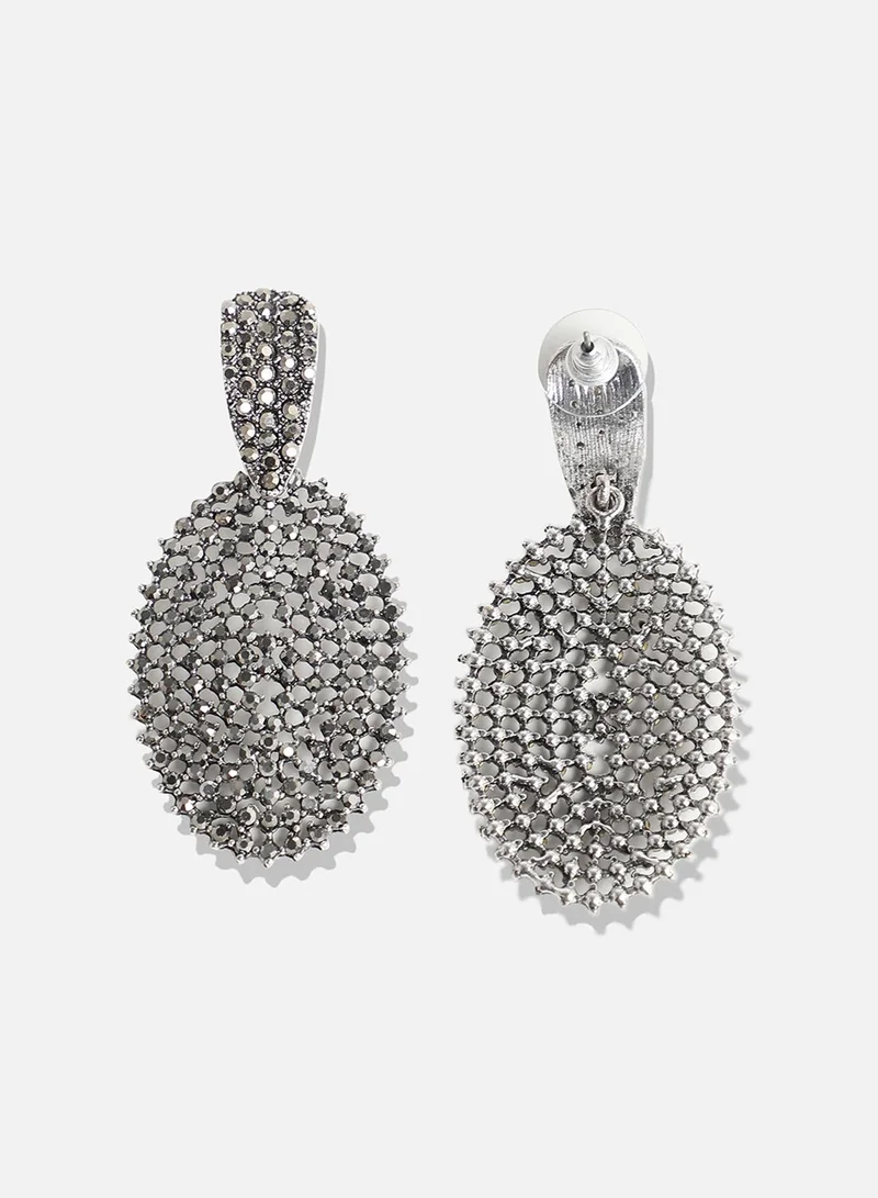 SOHI Intricate Oval Artificial Drop Earring Jewellery