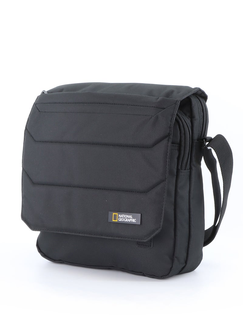 NATIONAL GEOGRAPHIC National Geographic Pro Shoulder Bag Black, Stylish for Men and Women Compact and Versatile, Portable Organizer for Travel, Business, University  - Image 2