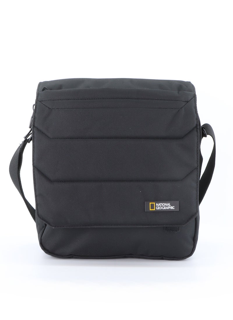 NATIONAL GEOGRAPHIC National Geographic Pro Shoulder Bag Black, Stylish for Men and Women Compact and Versatile, Portable Organizer for Travel, Business, University  - Image 1