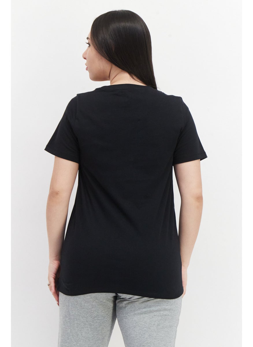 umbro Women Sportswear Fit Short Sleeve Outdoor T-Shirt, Black  - Image 3