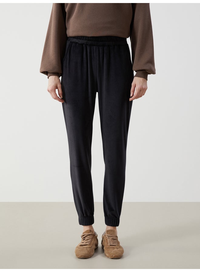 LC WAIKIKI Elasticated Waist Velvet Women's Jogger Sweatpants - Image 2