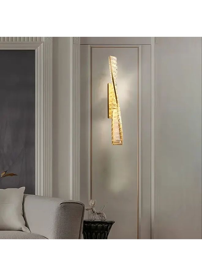 مصباح حائط كريستالي LED أسود حديث مع تحكم في تغيير اللون بثلاثة ألوان وتصميم حلزوني ذهبي، مناسب لغرفة المعيشة أو غرفة النوم أو الدراسة أو الممر، مع إطار معدني وتحكم بالمفتاح وإضاءة دافئة. - Image 4