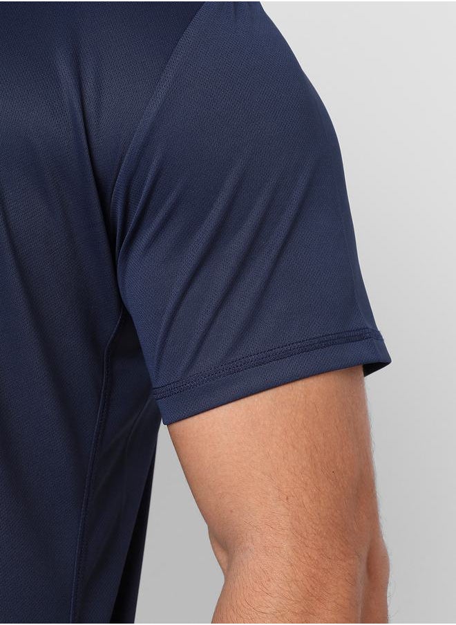 Instafab Plus - Plus Basic Activewear T-Shirt with Crew Neck by Styli - Image 1