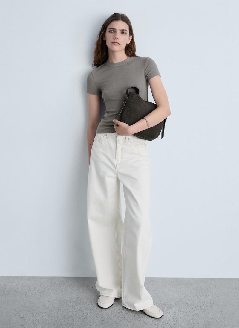 Short-Sleeved Fitted T-Shirt