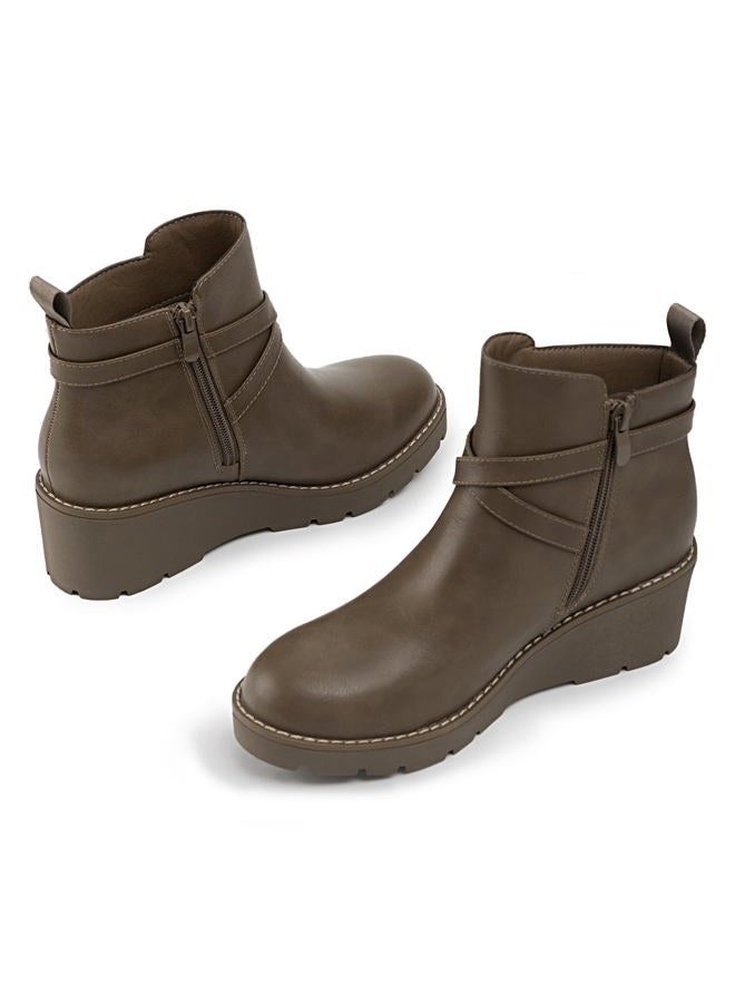 Athlefit Women's Wedge Ankle Boots Fashion Platform Lug Sole Buckle Short Booties with Side Zipper, Taupe, 8 - Image 4