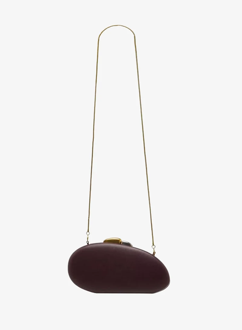 Celeste Solid Clutch With Detachable Chain Strap