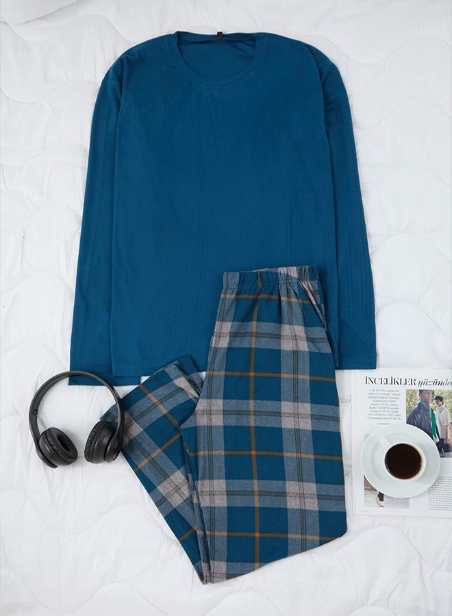 trendyol Navy Blue Regular Plaid Patterned Soft Buttoned Knitted Pajama Set - Image 1