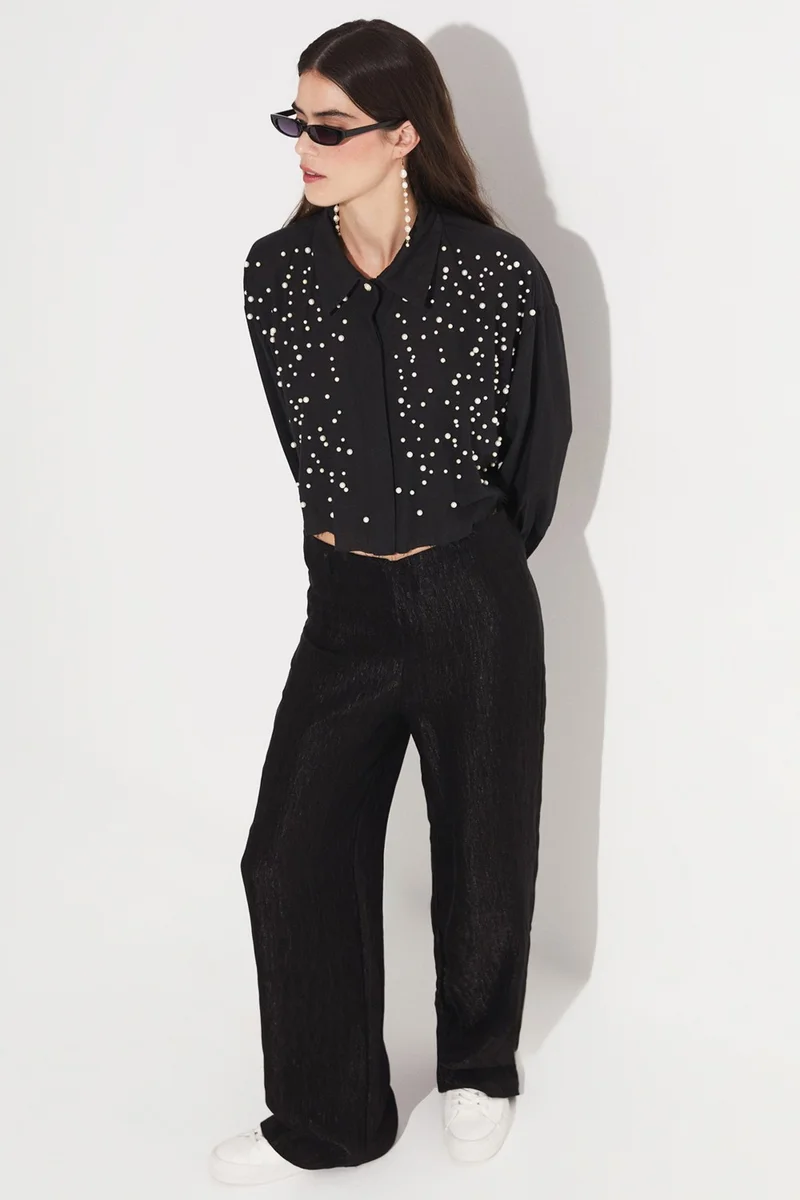 جون Women's Pearl Detail Cotton Crop Shirt