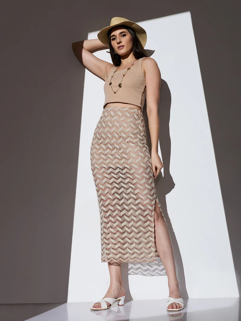 Globus Women Beige Chevron Pattern Crochet Mid Rise Side Slit Beach Pencil Midi Skirt