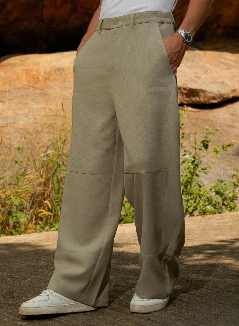 Campus Sutra  Lightweight - Panelled Baggy Cargo Trousers for Men | Best Price UAE