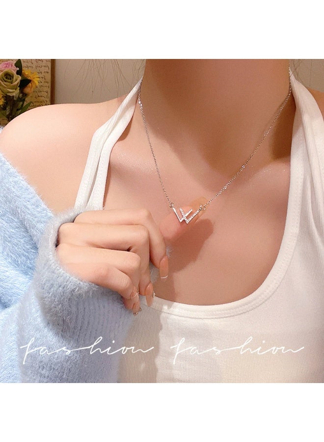 Goolsky Letter V Pendant Titanium Steel Necklace – 2025 New Minimalist Jewelry, Letter V Pendant Non-Fading, Daily Wear/Fashion Statement, Trendy Design - Image 4