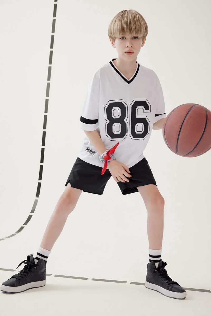 ديفاكتو Boy Oversize V Neck University Printed Tulle T-Shirt