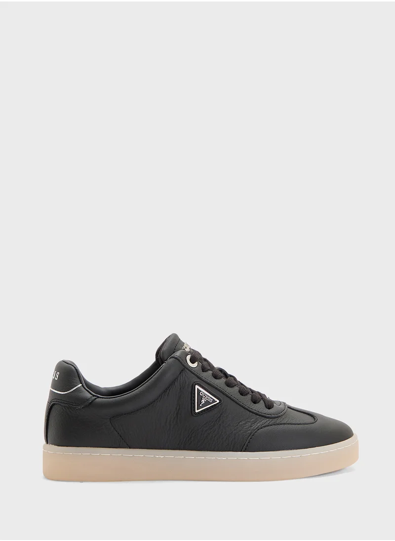 GUESS Logo Detailed Lace Up Low Top Sneakers
