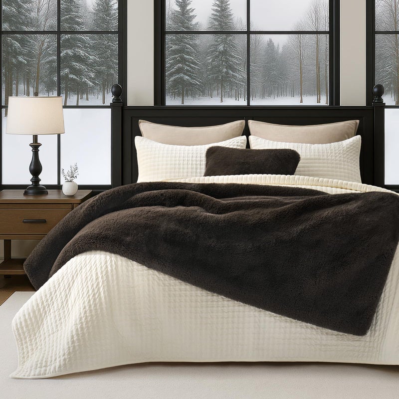 EVERGRACEHOME Luxury Soft Faux Chinchilla Fur Throw Blanket for Couch, Warm Thick Heavy Winter Throw Blanket 1220GSM for Bed, Fluffy Cozy Mink Blanket with Reversible Velvet, Espresso Mink, 60"x80" - Image 2