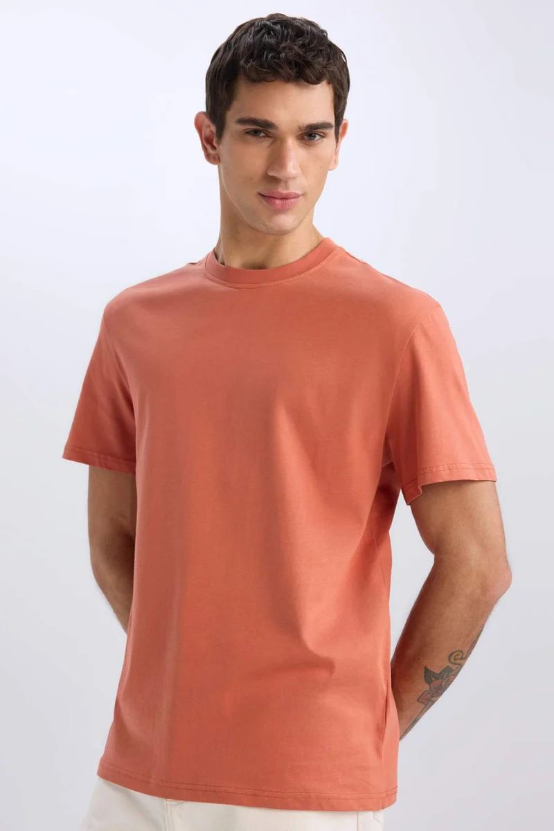 ديفاكتو New Regular Fit Crew Neck Basic T-Shirt