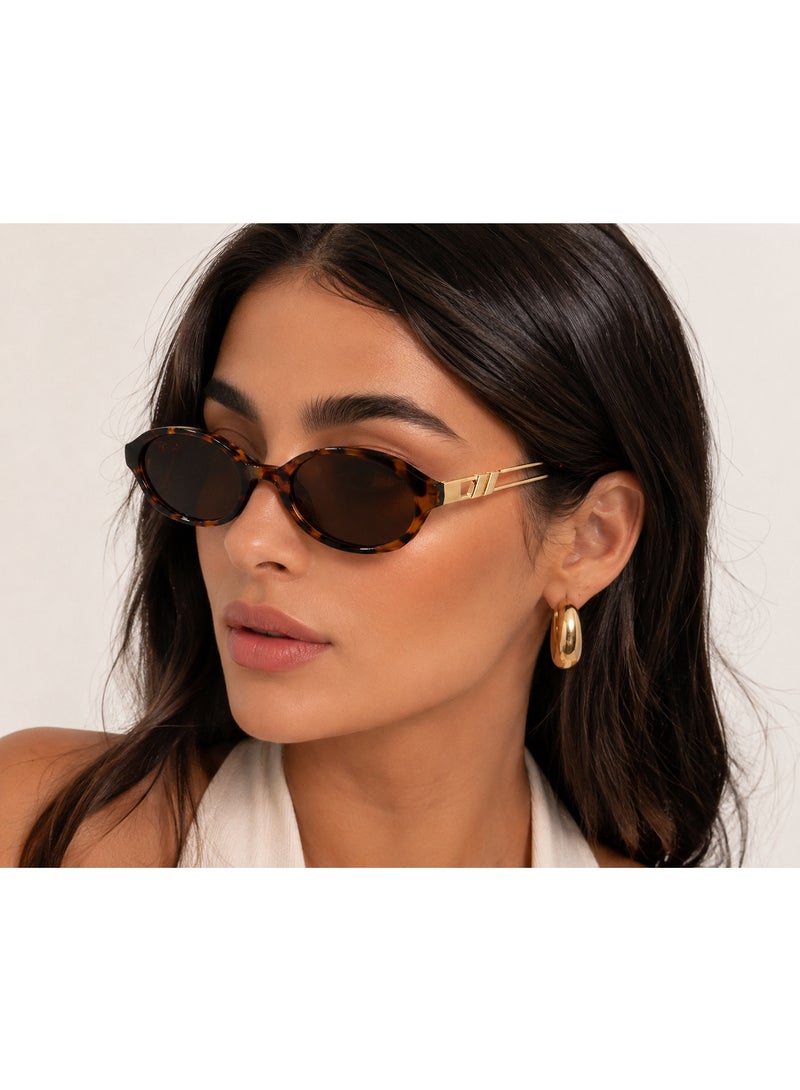 شي إن نظارة شمس نسائية بإطار تورتويز بني وعدسات بنية داكنة وذراع معدني ذهبي أنيق - Image 2