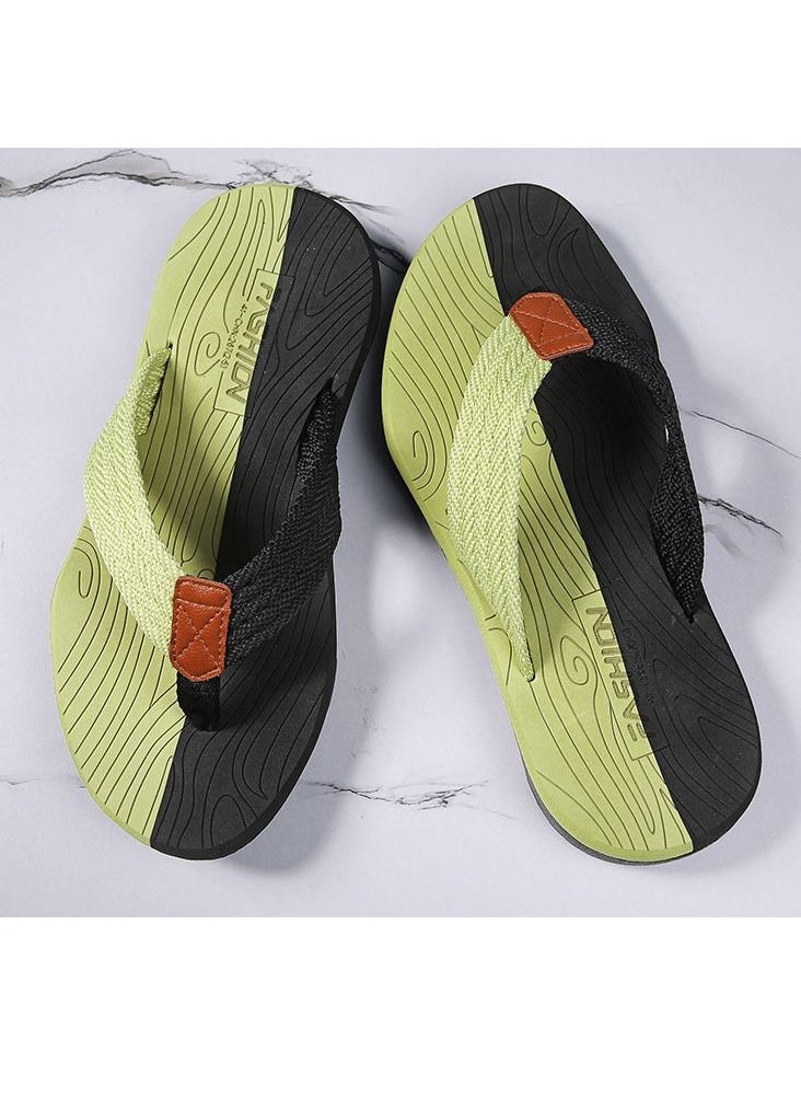 Loquat - Men's Summer New Leisure Anti-Skid Beach Flip-flops Black And  Green - Image 1