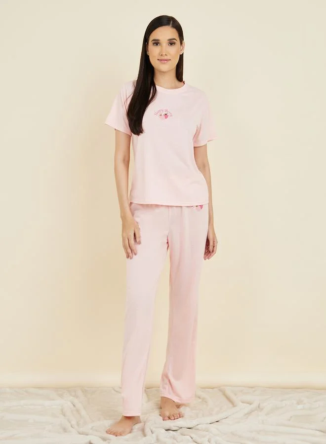 ستايلي Sleepy Strawberry Graphic Print T-shirt and Pyjama Set