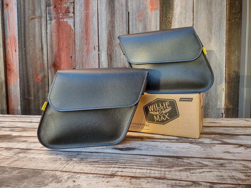 Dowco دوكو ويلي وماكس 58801-00 سلسلة رابتور: مجموعة حقائب دراجة نارية مائلة مدمجة من الجلد الصناعي، أسود، ملائمة عالمياً، سعة 20 لتر - Image 2