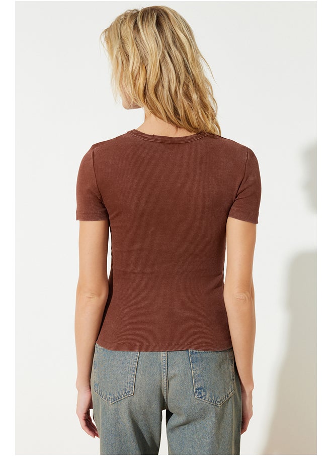 trendyol - Brown Faded/Faded Effect Basic Ribbed Cotton Stretch Knitted T-Shirt TWOSS24TS00000 - Image 1