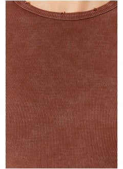 trendyol Brown Faded/Faded Effect Basic Ribbed Cotton Stretch Knitted T-Shirt TWOSS24TS00000  - Image 4