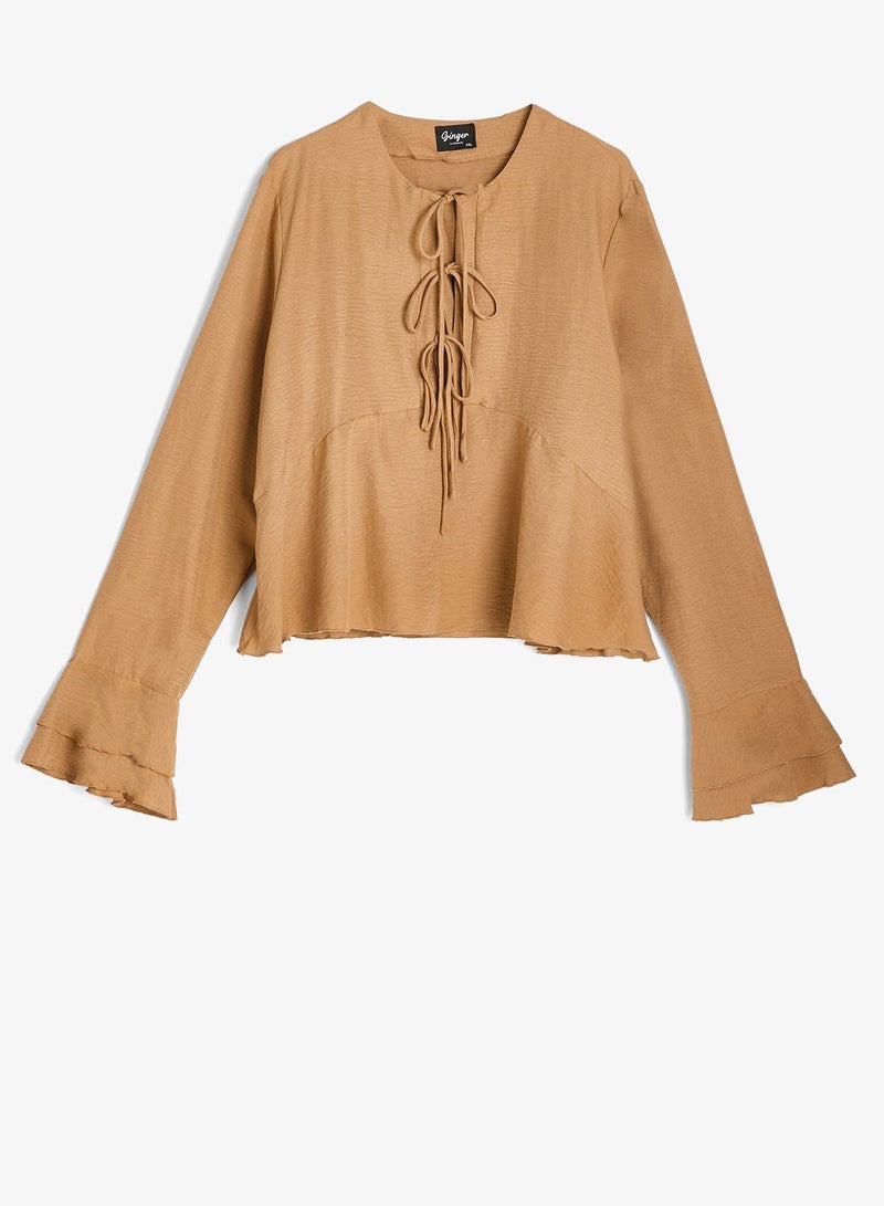 جينجر بلس بلوزة بياقة فراشة - Image 4