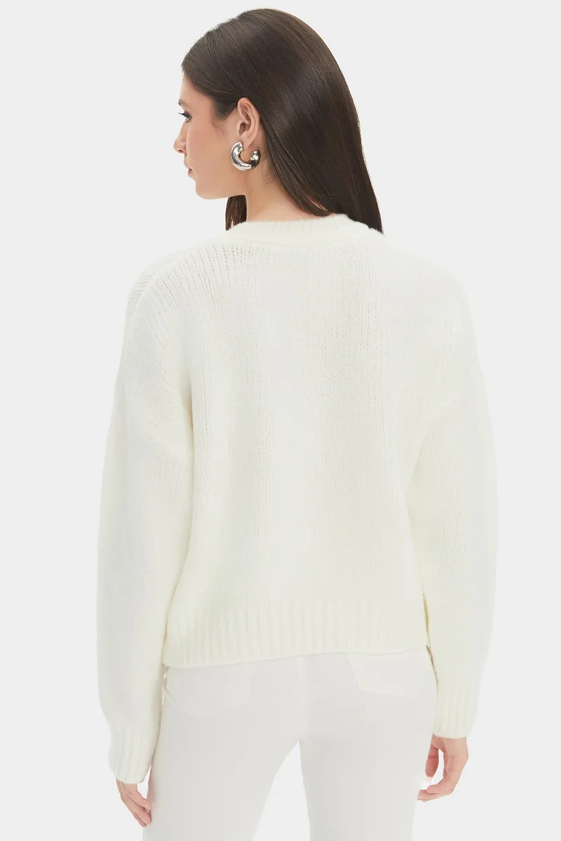 جون Women's Wide Pattern Soft Texture Basic Knitwear Sweater