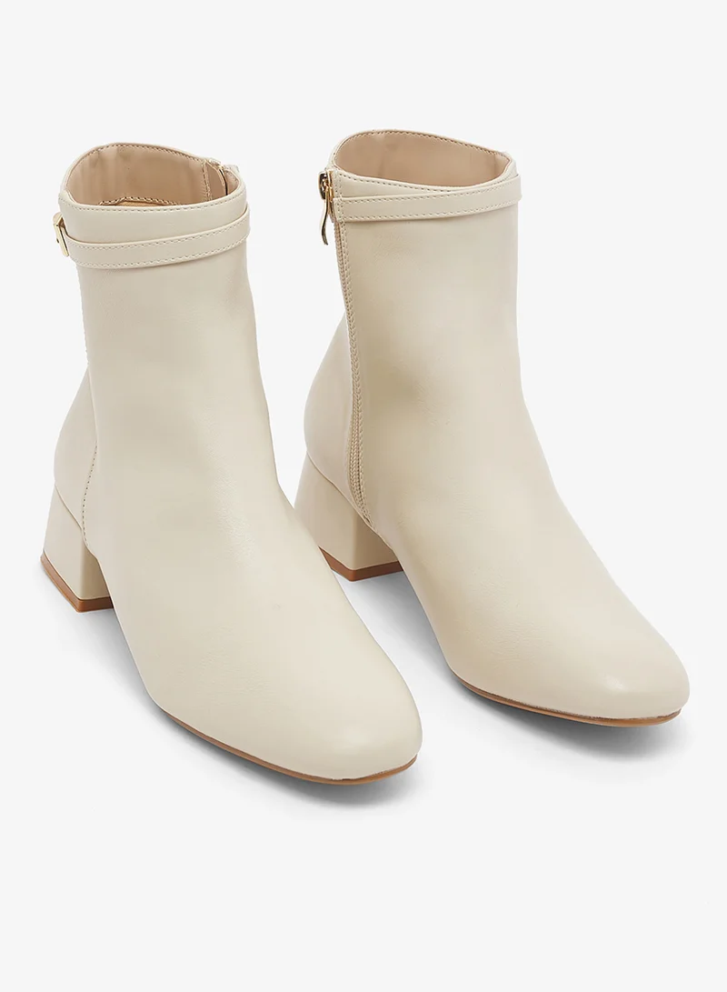 ريد جزمات كاحل بكعب كاجوال