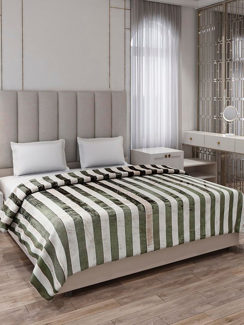 Monte Carlo Olive Jacquard Double Bed 290 GSM Ac Blanket - Image 1
