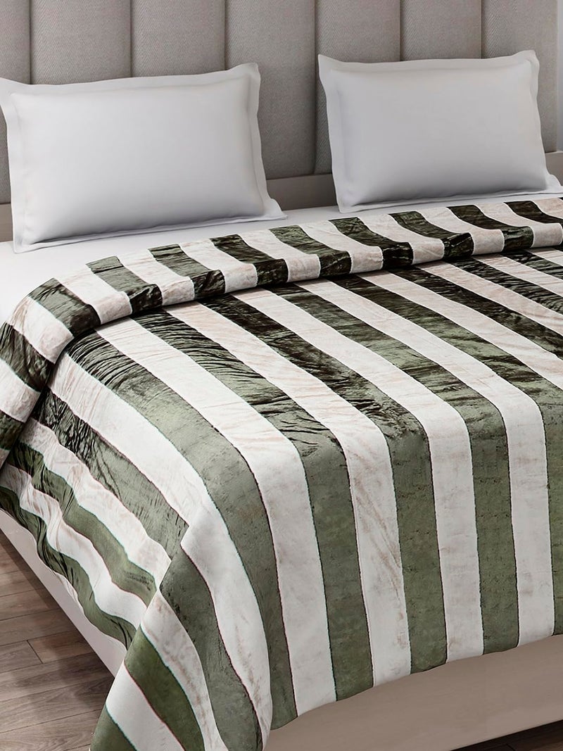 Monte Carlo Olive Jacquard Double Bed 290 GSM Ac Blanket - Image 4