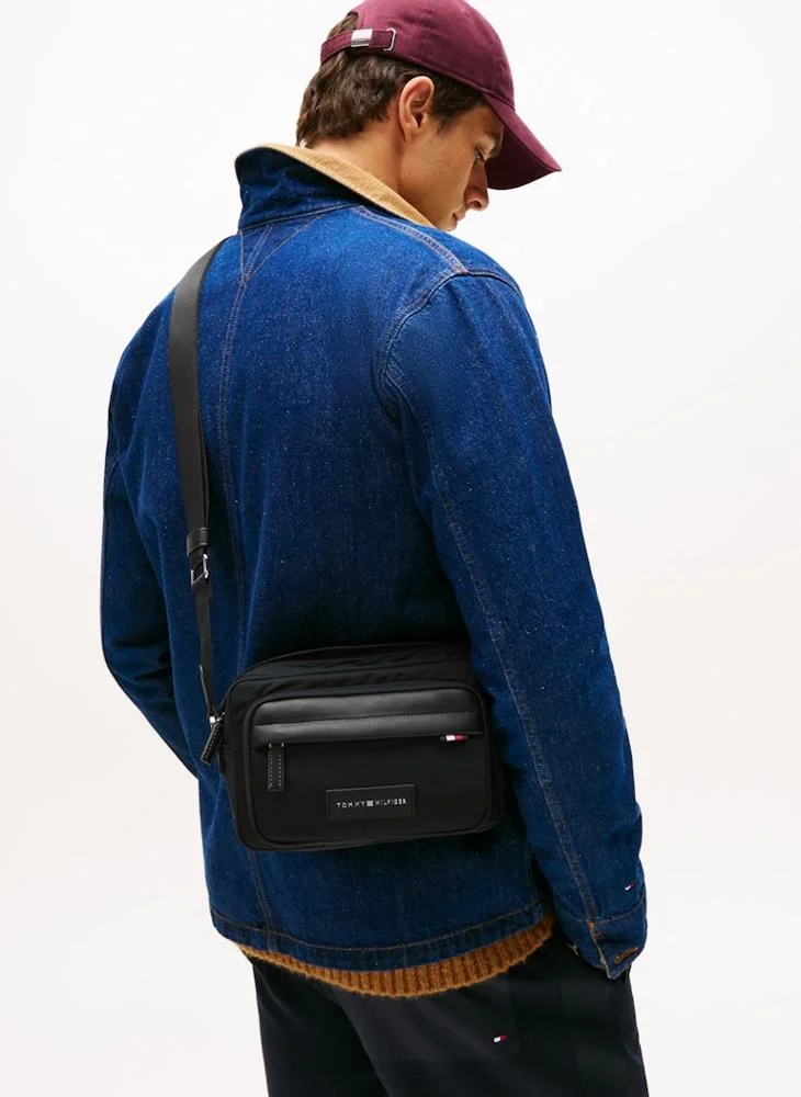 TOMMY HILFIGER Logo Messenger Bag