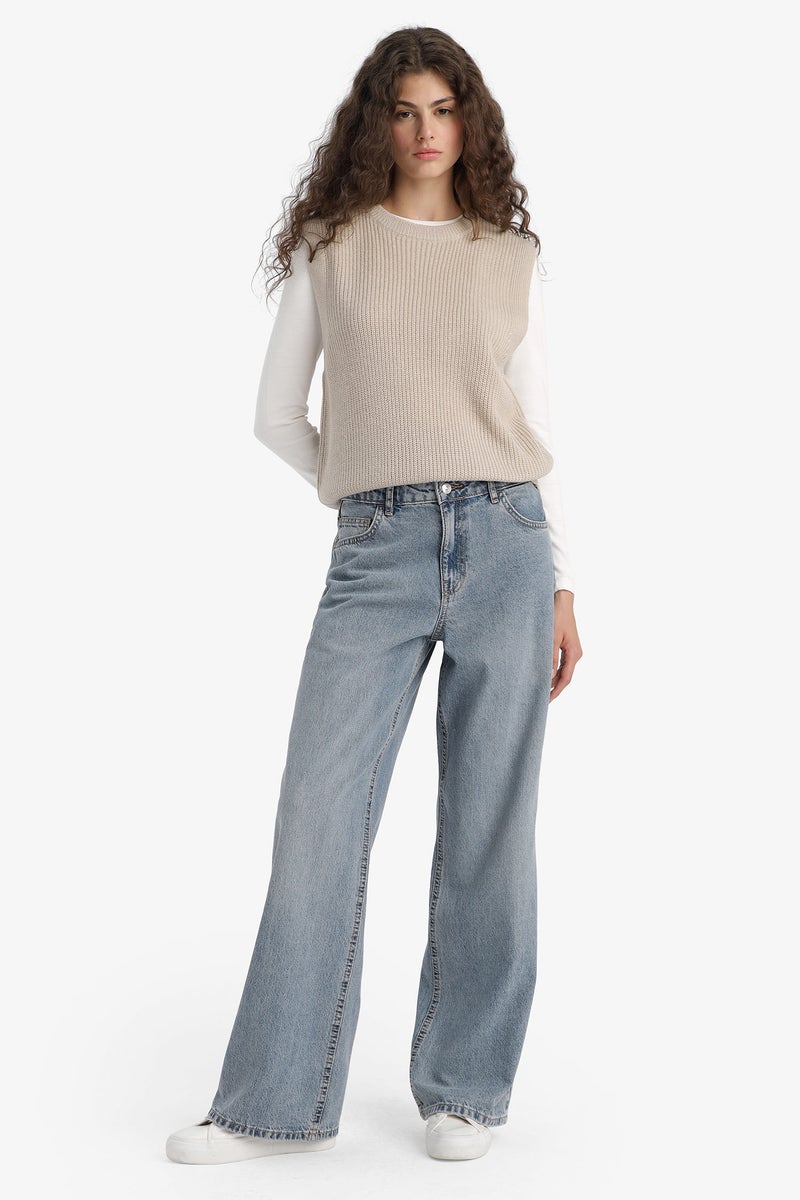 DeFacto Beige Woman Oversize Fit Crew Neck Vest Casual - Image 3