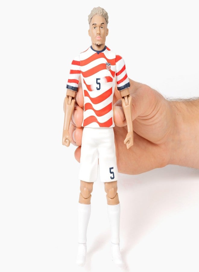 Sockers مجسم أنطوني روبنسون، لاعب كرة القدم الأمريكي، من إنتاج شركة بانبو تويز، إصدار عام 2026، بقميص المنتخب الأمريكي الأساسي، بطول 8 بوصات، وهو مجسم قابل للتجميع. - Image 4