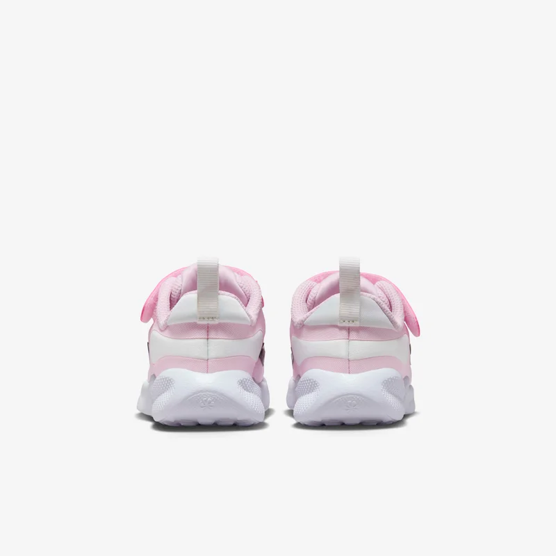 Nike Kids' Revolution 7 Shoes