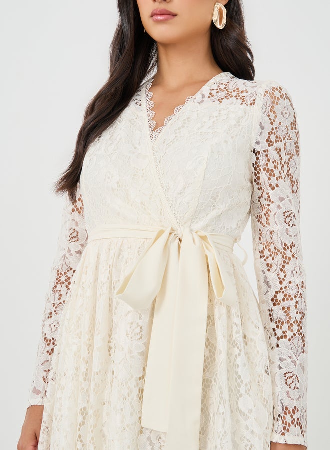 Styli Lace Maxi Dress - Image 4