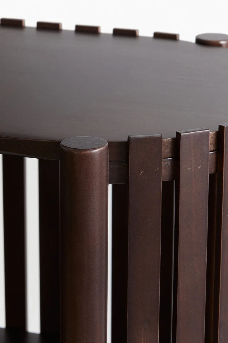 اتش اند ام خزانة خشبية