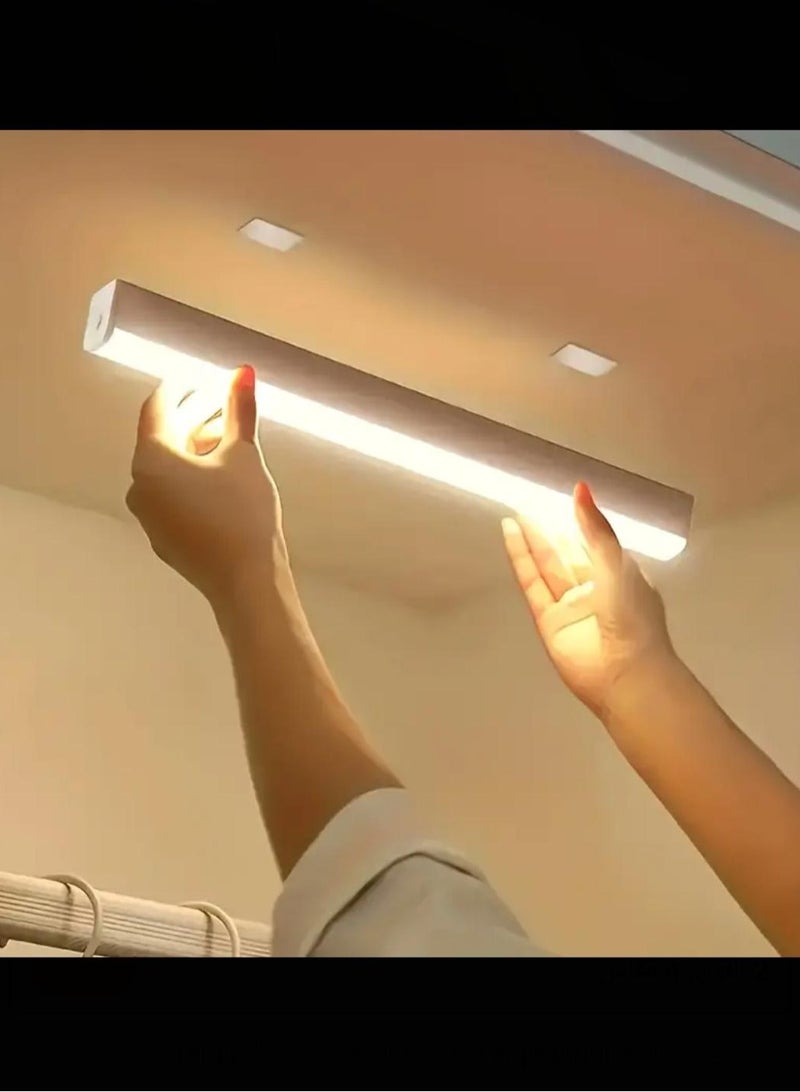 أميناك مستشعر حركة تحت الخزانة، ضوء ليلي لاسلكي LED أبيض دافئ، 20 سم - Image 1