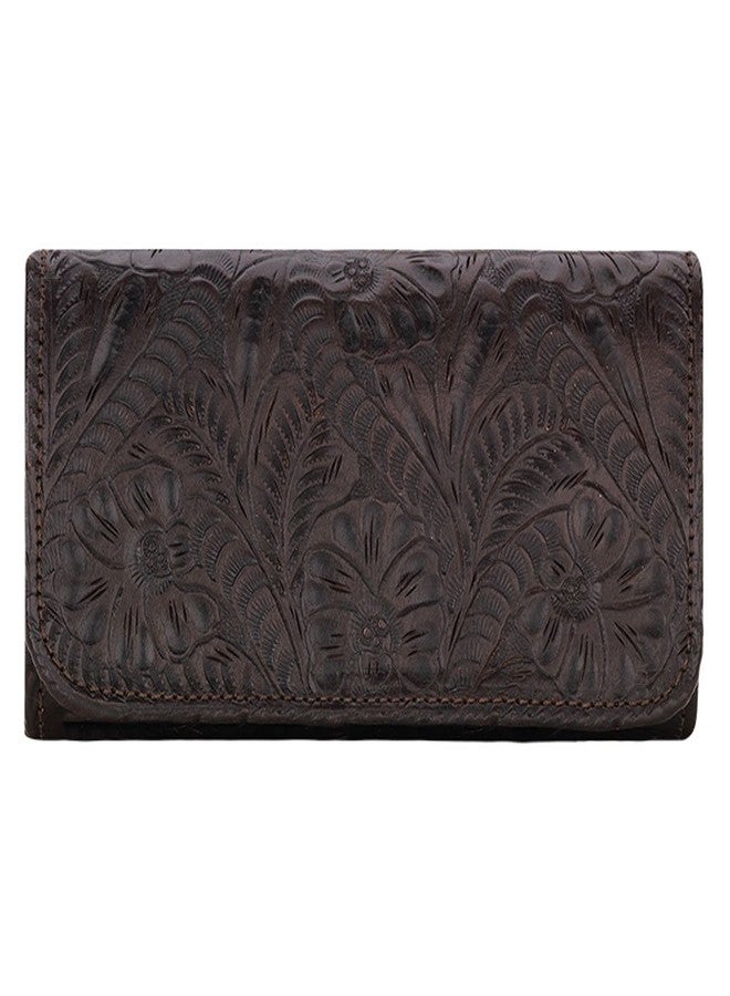 أميركان ويست محفظة نسائية ثلاثية الطي مصنوعة يدوياً من الجلد الطبيعي 100% على الطراز الغربي الأمريكي | فتحات لبطاقات الائتمان وجيب للنقود وحامل شفاف لبطاقة الهوية | تصميم غربي (بني شوكولاتة) - Image 1
