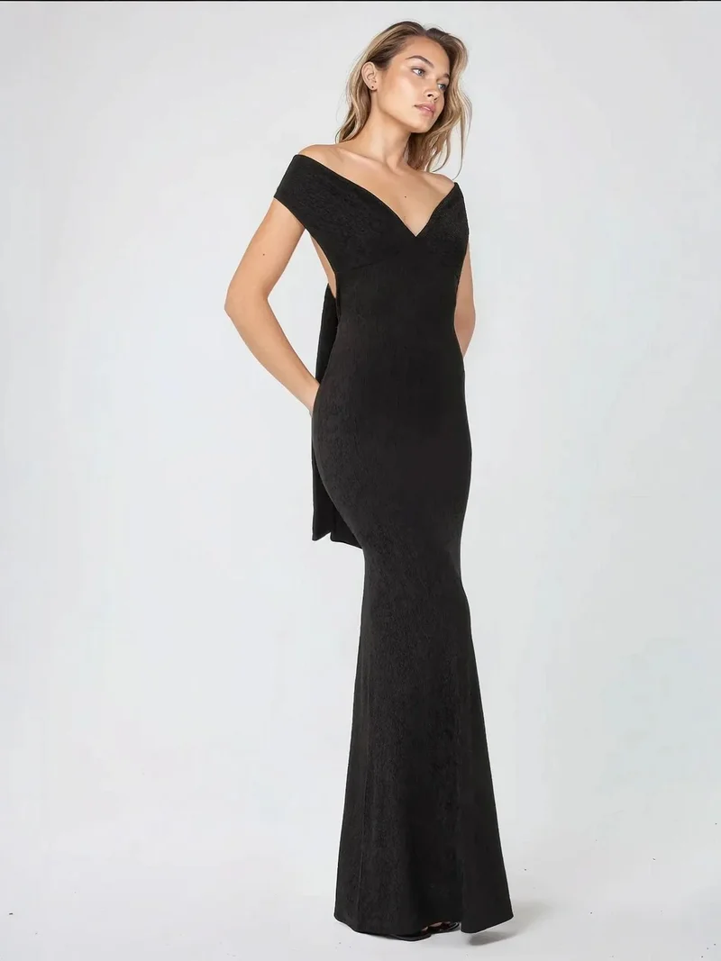 زوبعة فستان ماكسي بياقة على شكل قلب