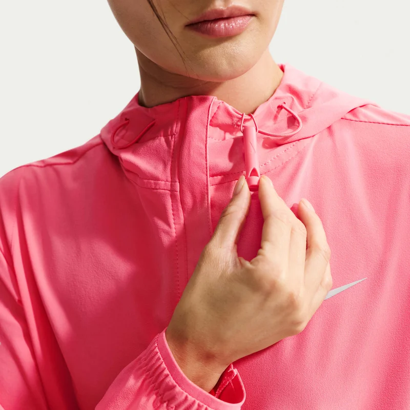 Nike Women's Swift Repel Packable Running Jacket