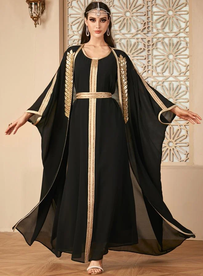 تايك تو طقم محتشم من كيمونو مفتوح من الامام وفستان طويلة منمق بالترتر