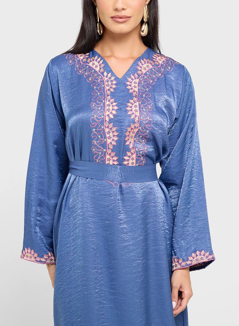 hayas closet Straight Sleeve V-Neck Embroidered Abaya - Image 3