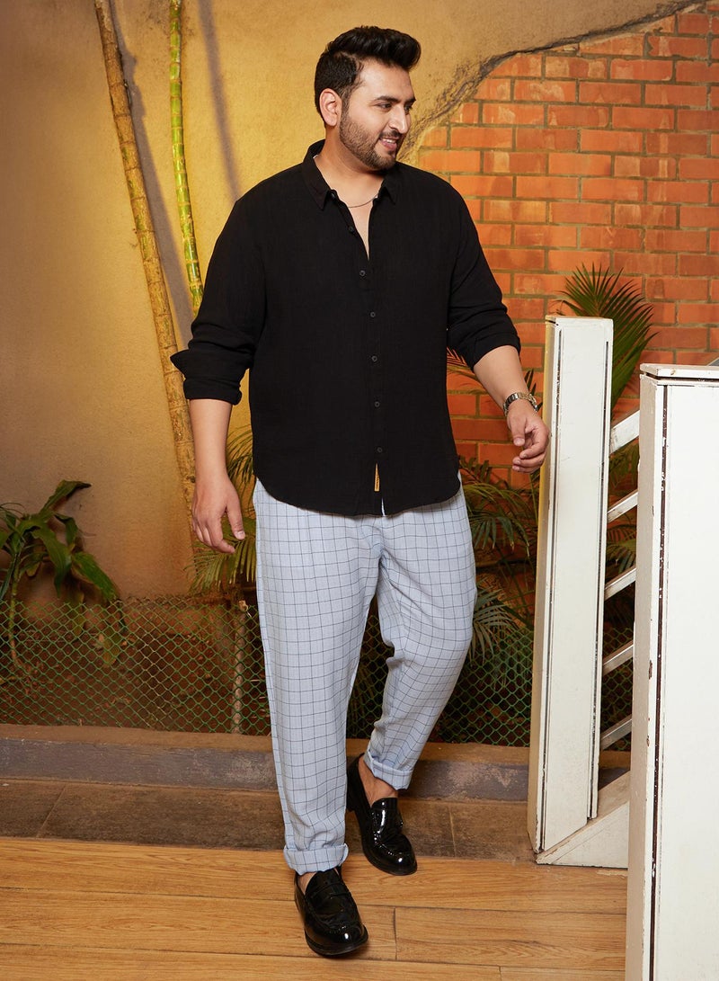 انستافاب بلس قميص رجالي مقاس كبير من إنستافاب بلس بلون أسود عقيقي بنسيج خفيف للملابس الكاجوال بياقة واسعة وأكمام طويلة بأزرار - Image 5