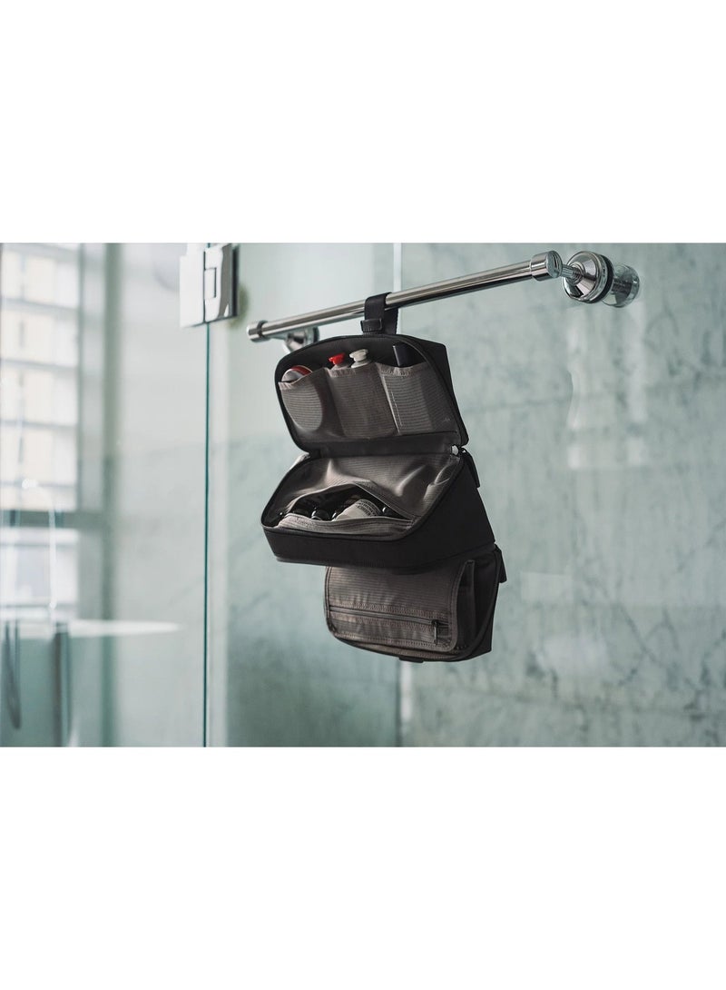 ماجلان حقيبة أدوات العناية الشخصية فوربس ماجلان من القماش مقاس 10 بوصة - Image 1