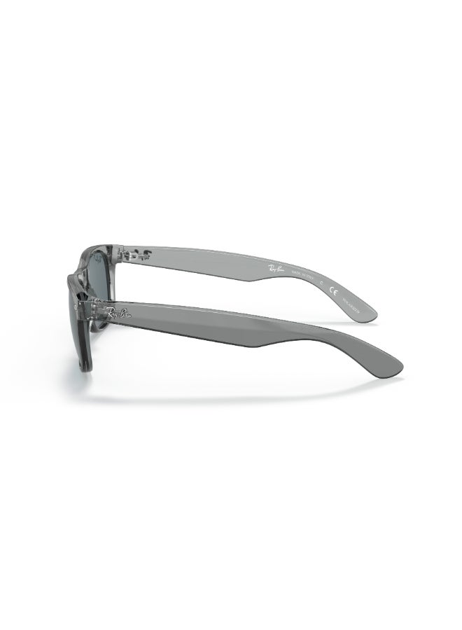 Ray-Ban Unisex Ray-Ban New Wayfarer Classic RB2132 64503R Unisex's Full Rim Square Polarized Sunglasses - Lens Size: 58 mm - Image 3
