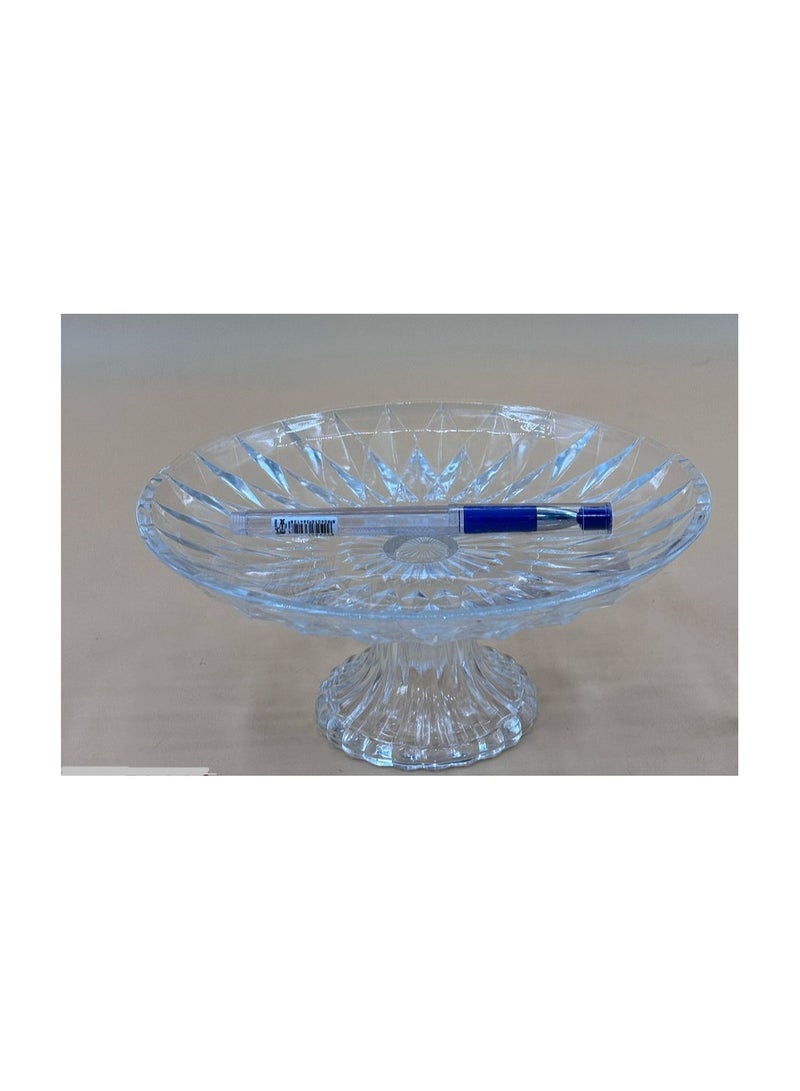 Glass serving dish with a circular base
